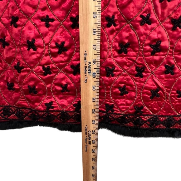 Vtg Red Satin Quilted Jacket Blk Trim L Maximalist Retro Glam Holiday Statement - Picture 12 of 12